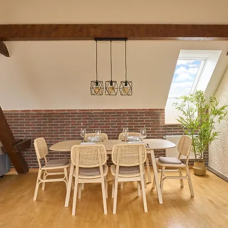 Marx - Charmantes Im Stadtzentrum Von - Bis 6 Gaeste, 2 Schlafzimmer, Wlan & Waschmaschine Apartamento